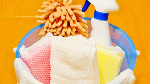 家庭用洗剤を使ってドアノブ消毒